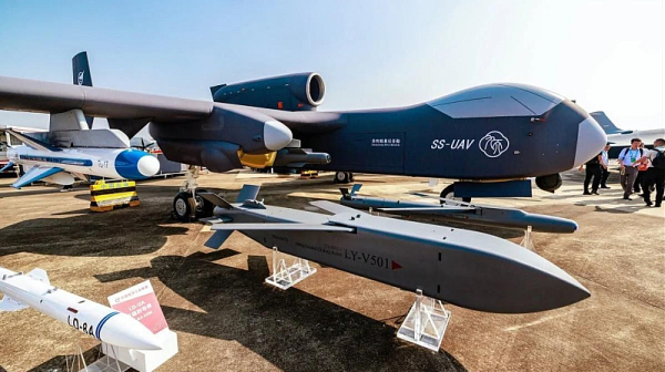 Китай изстреля гигантски авионосец на дронове