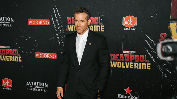 Възходът на „Рексъм“ продължава: Гигант инвестира във футболния отбор на Райън Рейнолдс