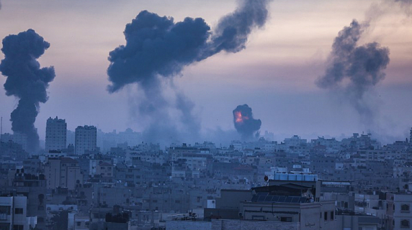 Израел удари цели в Ливан и Ивицата Газа