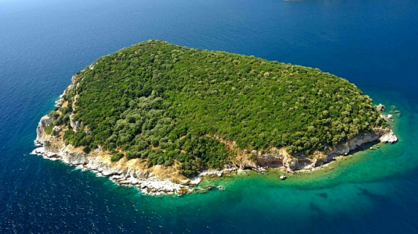 Турция продава онлайн два острова