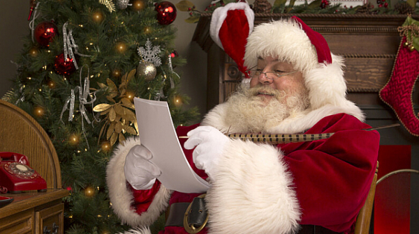 СЗО: Дядо Коледа е имунизиран срещу COVID-19, ще раздава подаръци