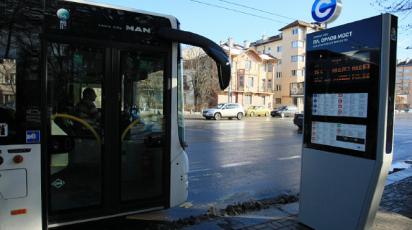 Глобяват ни 3 лева ако не валидираме картата си в градския транспорт в София