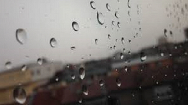 Жълт код за валежи и градушки в Западна България. Обявено е частично бедствено положение на няколко места