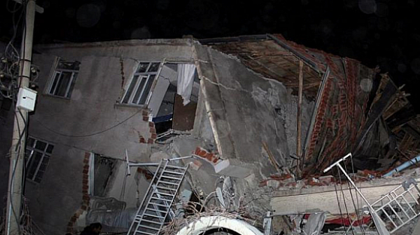 Жертвите надхвърлят 21 000 от земетресенията в Турция и Сирия