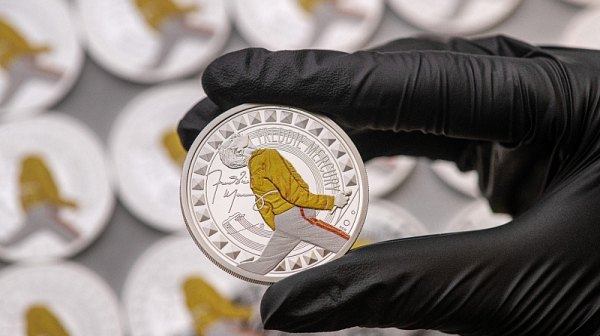 Монета с Фреди Мъркюри пуснаха от кралския монетен двор във Великобритания