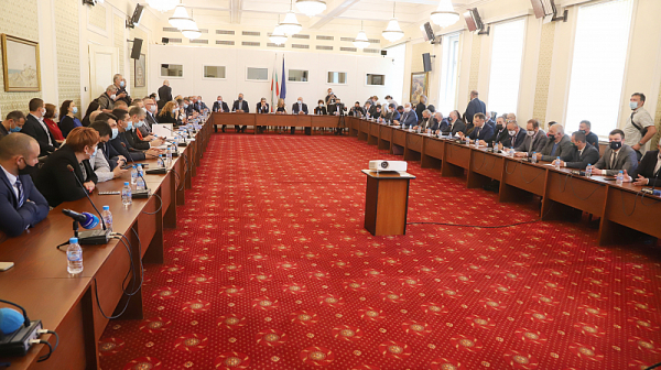 Нов скандал в последния ден на комисията заради Николай Бареков