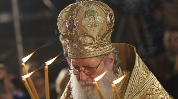 Подобрява се здравословното състояние на патриарх Неофит