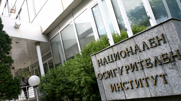 Средният осигурителен доход за октомври достига 1879 лв.