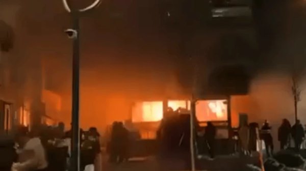 Десетки загинаха при пожар в бар в швейцарски ски курорт