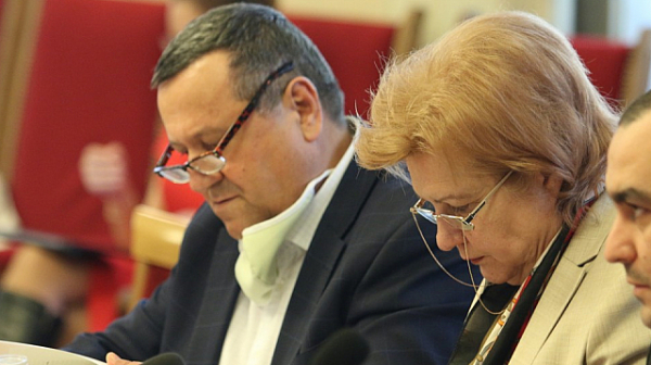 Менда Стоянова: Ще се наложи удължаване на извънредното положение