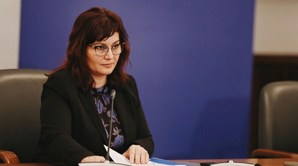 Министър Сербезова: Вървим към електронно здравеопазване. Няма връщане назад