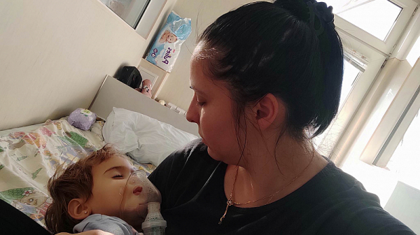 Потърпевша майка пред Фрог: В детските болници в София няма места още от 31-ви, няма и лекарства в аптеките