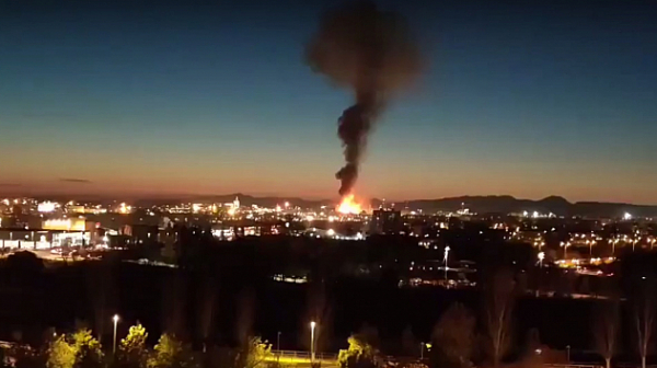 Взрив в нефтохимически завод в Испания