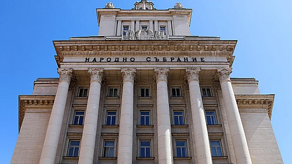 Ясни са местата на партиите в новото Народно събрание