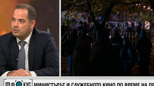 Калин Стоянов: Кирил Петков ме молеше да стана министър, а сега ми иска оставката