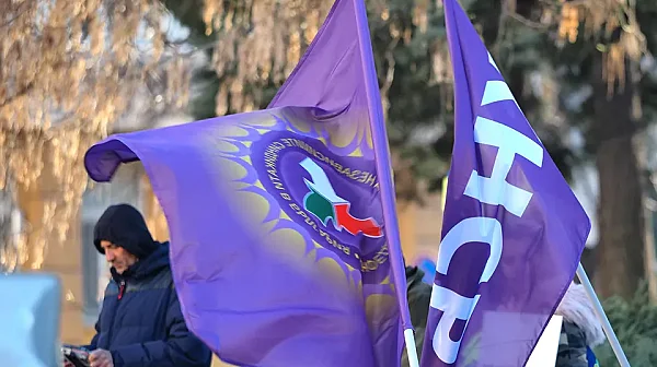 КНСБ готви протести на пощите и транспорта за по-високи заплати