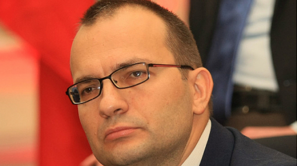Мартин Димитров от „Демократична България” става депутат с преференция