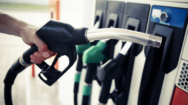 КЗК: Не регулираме цените на горивата