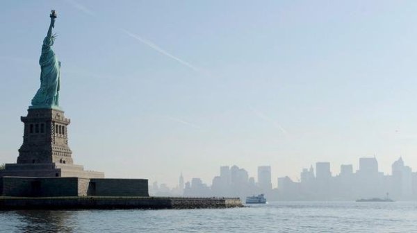 След стрелбата в университета „Браун“: САЩ спряха лотарията за „зелени карти“