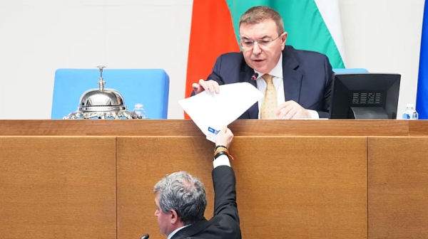 Бюджет 2026 се връща за преработка: Депутатите гласуваха единодушно