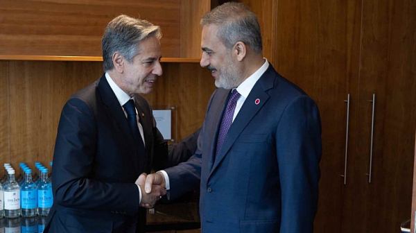 Турският външен министър обсъди с държавния секретар на САЩ зърнената сделка