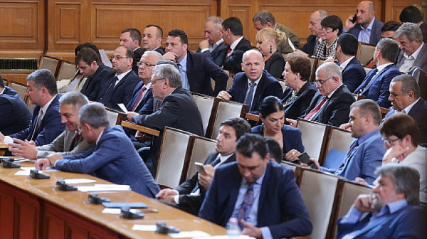 На изпроводяк: Депутатите с равносметка за работата си в 46-ото Народно събрание