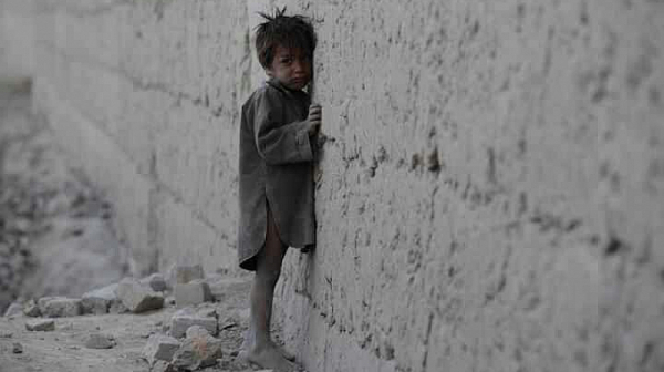 Деца за продан: До какво води отчаянието в Афганистан?