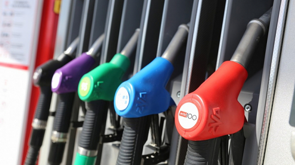 В НС обсъждат идеята на ГЕРБ производителите да плащат 1 лев на литър гориво