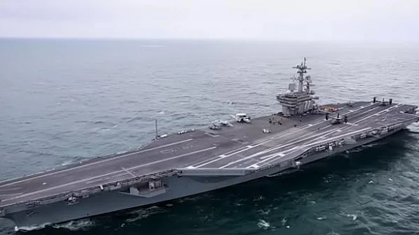 САЩ изпращат трети самолетоносач край Иран, компенсират се загубите в базите