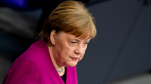 Пенсията на Меркел - около 10 000 евро месечно?