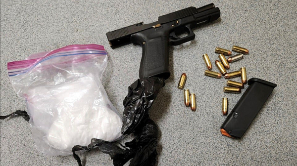 На три и половина години затвор осъдиха мъж с кокаин и оръжие без разрешително