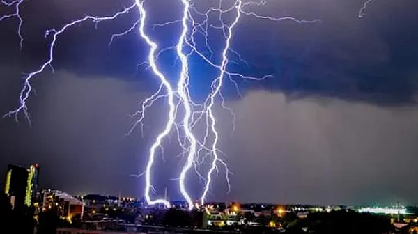 Гърция взема мерки за бурята „Ерминио“: Червен код и затворени училища