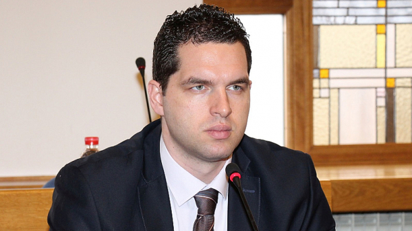 Николай Николов настоява за спешна сесия по сигурността в София