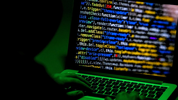 Разбиха хакерска група в Германия, обвинена в ”цифрово изнудване” и ”компютърен саботаж” за Русия