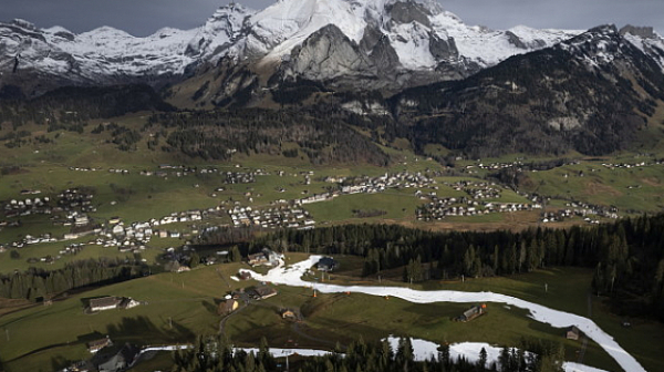 The Wall Street Journal с мрачна прогноза: В Алпите планират бъдеще без сняг