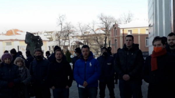 Протестиращи в Пловдив поискаха оставката на зам.-кмета Балчева