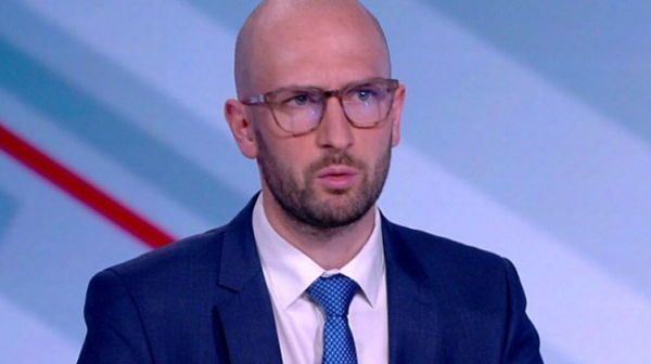 След Кирил Петков: Още две знакови оставки в ПП – Клисурски и Моллов се оттеглят