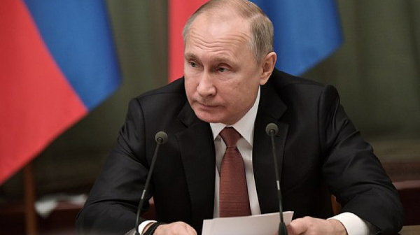 Путин забранява от Русия да се изнасят над 10 000 долара