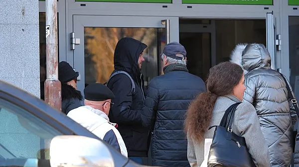 Започва изплащането на пенсиите. За последен път по старите правила