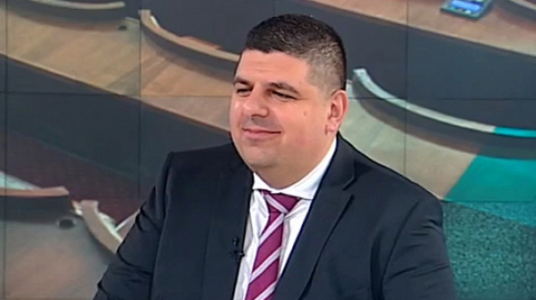 Иво Мирчев: Недопустимо е премиерът, макар и в оставка, да заяви откровена лъжа