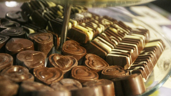 Издирват 18 тона австрийски шоколад, изчезнал на път за Белгия