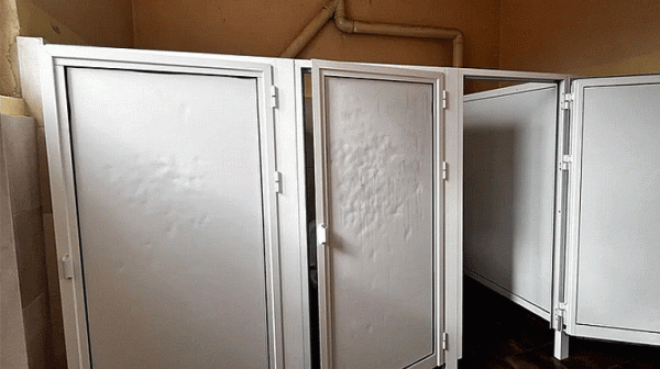 Още разкрития за тоалетните в училищата – огромен проблем за децата