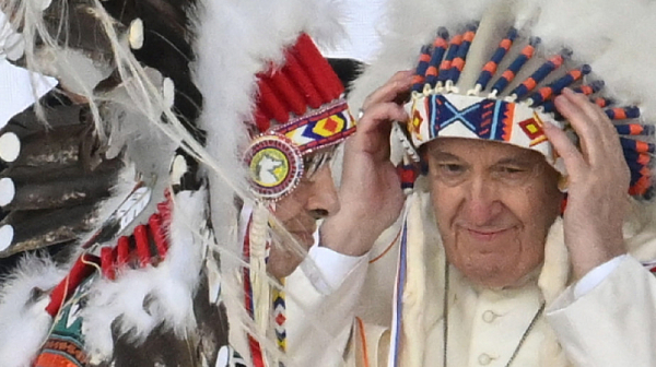 Папата измоли прошка от коренното население на Канада