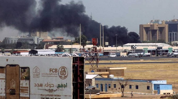 Възобновиха тежките боеве в Хартум, мнозина искат да напуснат столицата