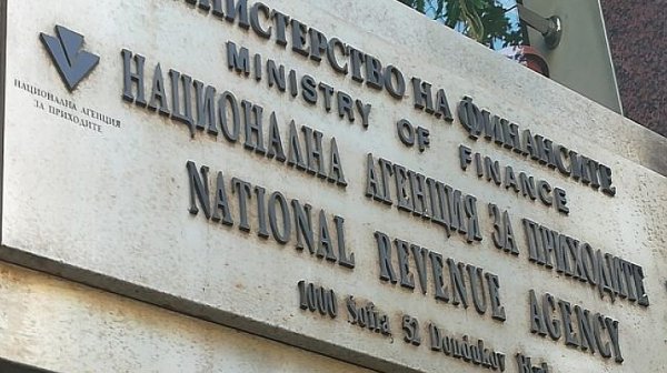 До 400 проверки на ден заради еврото: 69 нарушения и глоби до 200 000 лева