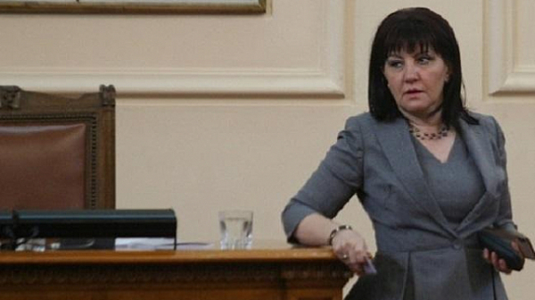 Караянчева спира командировките на депутатите заради коронавируса
