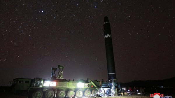 КНДР изстреля тестово ракета над Япония