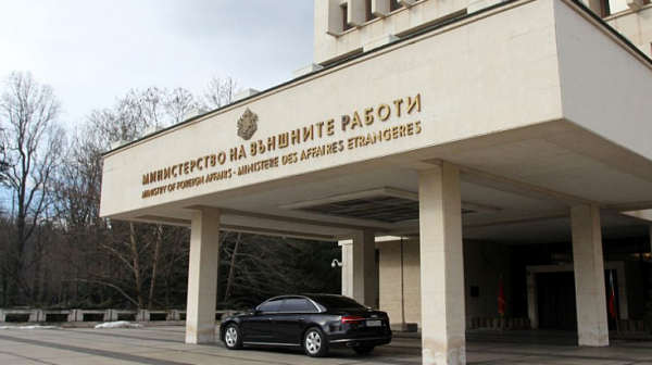 Външно министерство отстранява от длъжност тъщата на убития Пейо Пеев