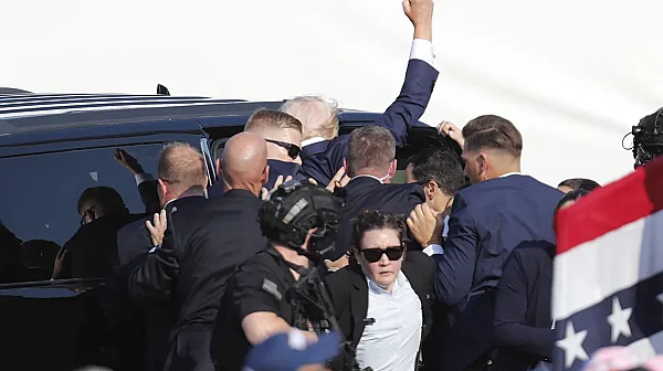 Насилие и тормоз: Политиците по света са обект на все повече агресия