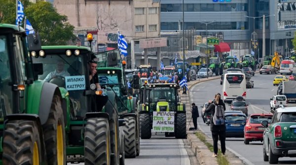 Гръцки фермерски протести затрудняват трафика през граничните пунктове с Гърция